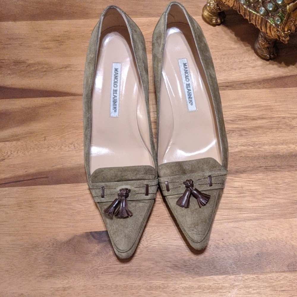 MANOLO BLAHNIK REDUCED FINAL OFFER